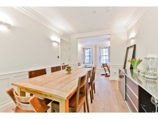 New Street EC2M
