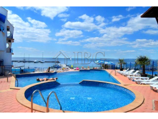 Sea view 1-bedroom apartment in Vega..