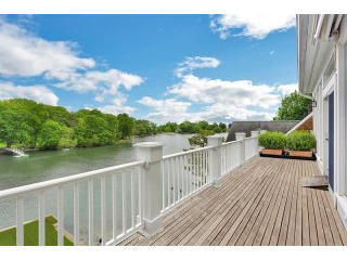 2 bedroom House For Sale: 633 Steamboat..