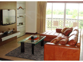Luxury 1 bedroom corner condo..