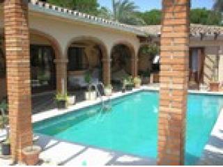 5 Bedrooms - Villa - Malaga - For Sale