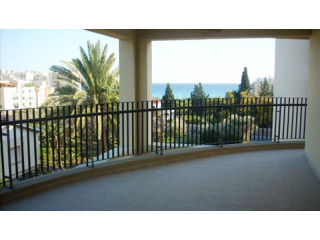 3 Bedroom Family Apt Near The Sea And..