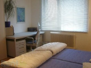 18 Oxford Rd Dublin 6 D06 HY23 Ireland..