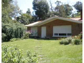 4 Bedroom House - For Rent - Golf