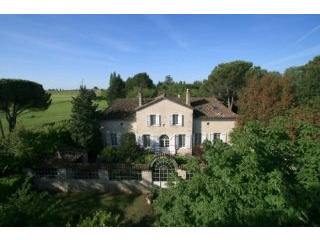 APS1976 REDUCED SUBSTANTIALLY Manor..