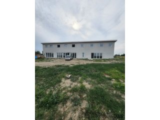 Izdaje se poslovni objekat od 550m2