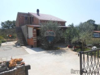 Istra, Fažana-okolica,legalizirana vikendica od 97 m2 na...