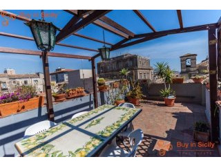 3 bedroom Apartment For Sale: Via..