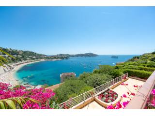 Outstanding 3 bed duplex apartment, in..