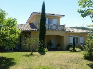 Quality Villa, Views, Charming Garden