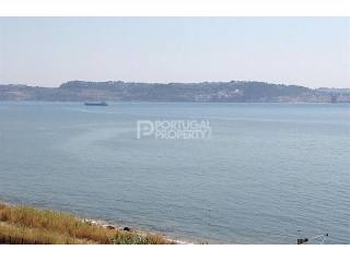 3 bedroom Duplex with Sea view..
