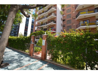 Renovated apartment in center of..
