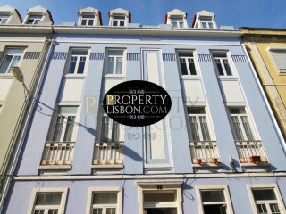 Turn-key 2+1 bedroom penthouse..
