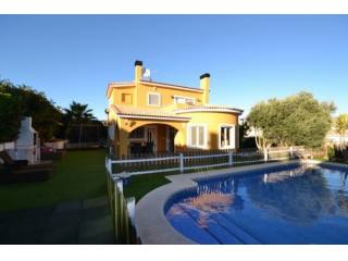 4 Bedroom 3 Bathrooms Villa Gata*
