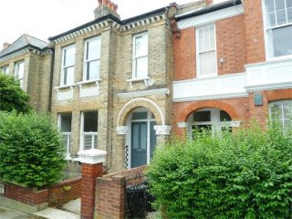 Boundaries Road SW12 8HA