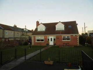3 bedroom, Detached Bungalow house for..