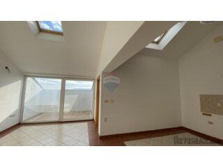 Novi Vinodolski - apartman s balkonom 200m do mora