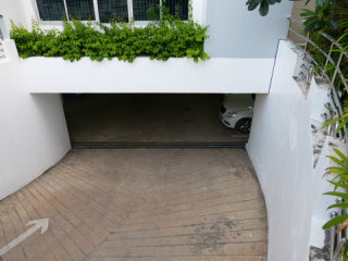 Cool 1 Bedroom Condominium in The Heart..