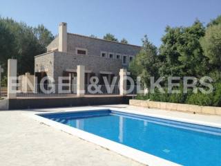 Exceptional villa on the golf course