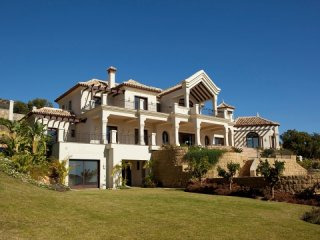 Magnificent 7 Bedroom Villa For Sale In..