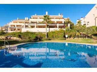Majestic Corner Penthouse with Golf &..