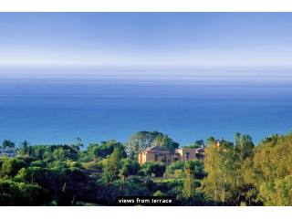 Villa for sale in El Paraiso Alto..