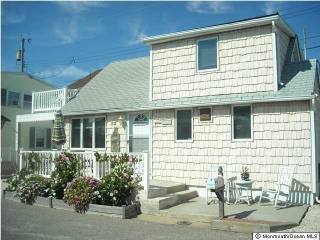 3 bedroom Flat For Sale: 114 Johnson..