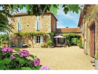House on 1 Hectare with Swimming Pool