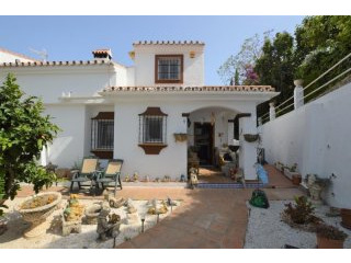 4 Bedrooms - Villa - Malaga - For Sale