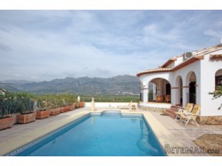 Modern villa only 1 km from the village of Orba, Costa..