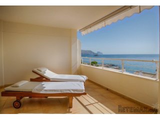 Fantastic penthouse with stunning sea views in Altea. This..