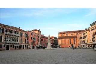 Appartamento in Affitto a Venezia