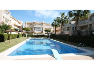 2 Bedroom Apartment Ref: YHIST0166