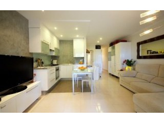 Groundfloor apartment for sale in Santa..