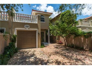3 bedroom Town House For Sale: 3180..