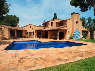 6 Bedrooms - Villa - Alicante - For Sale