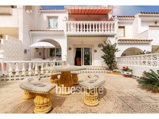 Quaint well presented 2 bedroom town..