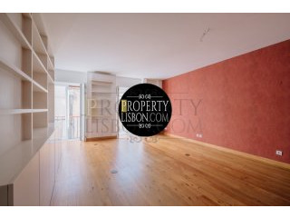 T3 Lisbon Apartment with Office Room..