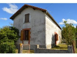 Detached country property with 3523m²..
