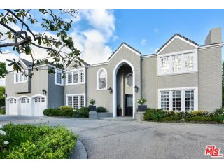 4550 Encino Ave | Encino, California..