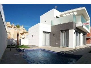 3 Bedroom 3 Bathroom Villa In..