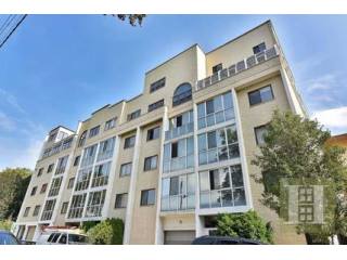 2 bedroom Apartment For Sale: 200..