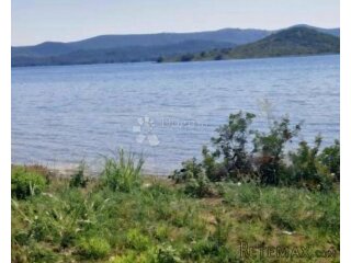 Hitno-zemljište sa građevinskom dozvolom, Starigrad