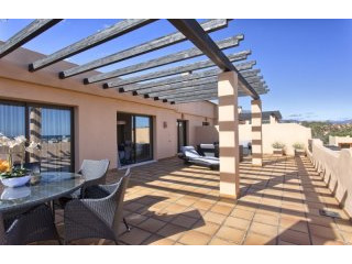2 bedroom property near Casares Playa..