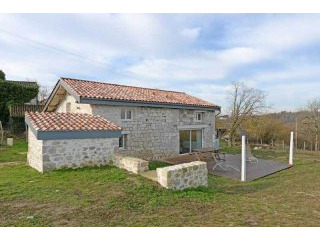 Loft Style Barn Conversion In 4 Acres