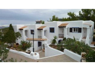 Renovated apartment close to the beach