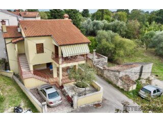Kuća za najam sa 2 stana, Hrboki 180m2