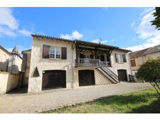 4 Bedroom town centre property with..