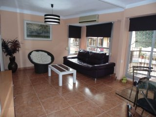 3 bedroom, 1 bathroom Apartment, (build..