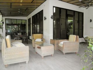 Noble, spacious 3 plus bedroom estate..